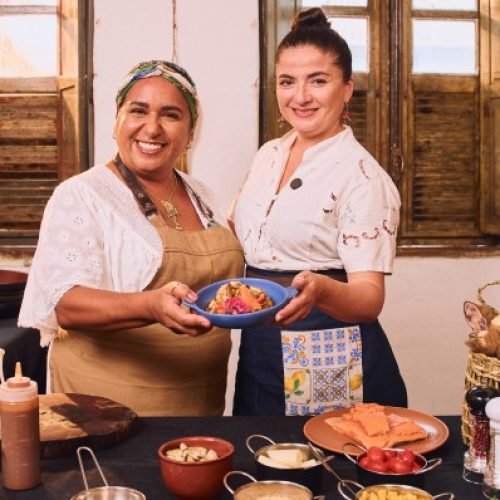 Criações da chef baiana Nara Amaral no menu dos voos da LATAM