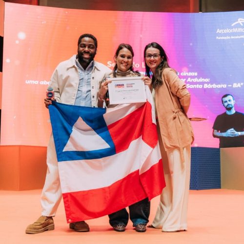 Professora baiana conquista 2º lugar em prêmio nacional de educação