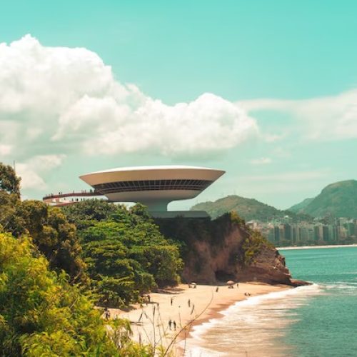 Brasil bate recorde e recebe 4 milhões de turistas do exterior neste ano