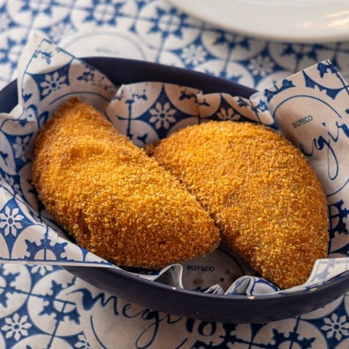 Risole de camarão tem receita de mãe do chef