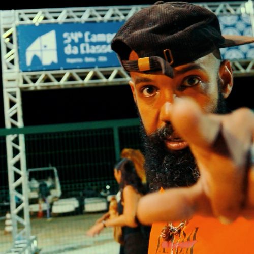 Russo Passapusso abre os bastidores do seu percurso artístico em nova série no YouTube