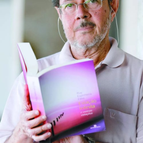 Ruy Espinheira Filho ministra palestra aberta ao público na Academia de Letras da Bahia