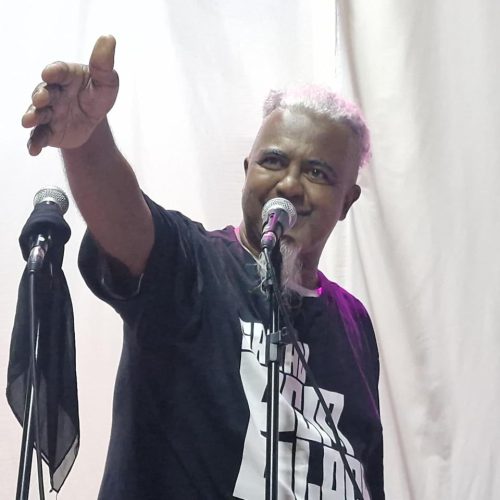 Sarau Bem Black de julho tem lançamento de livro e microfone aberto no Pelourinho