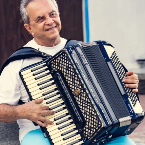 Flávio José anuncia ausência no São João da Bahia