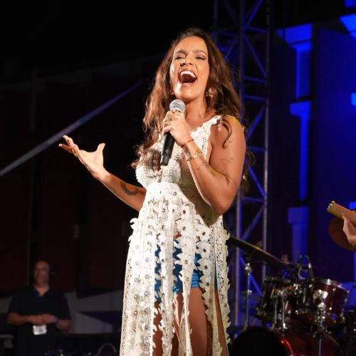 Sambaiana vira destaque no jornal britânico The Guardian após show internacional