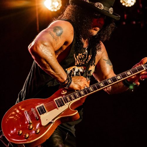 Guns N’ Roses levou 40 mil à Fonte Nova durante show histórico em Salvador