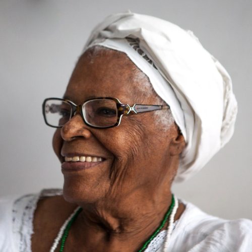 Mãe Stella recebe homenagem no Congresso Nacional