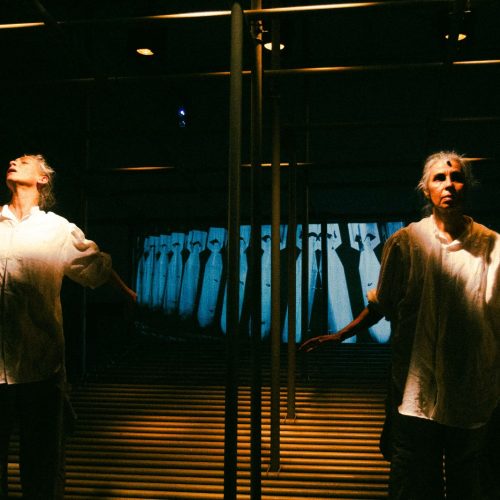 Teatro Vila Velha inicia turnê europeia do espetáculo luso-brasileiro “A Baba do Lobo”