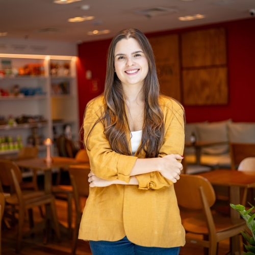 Victoria Cintra assume Mariposa Salvador Shopping e renova espaço