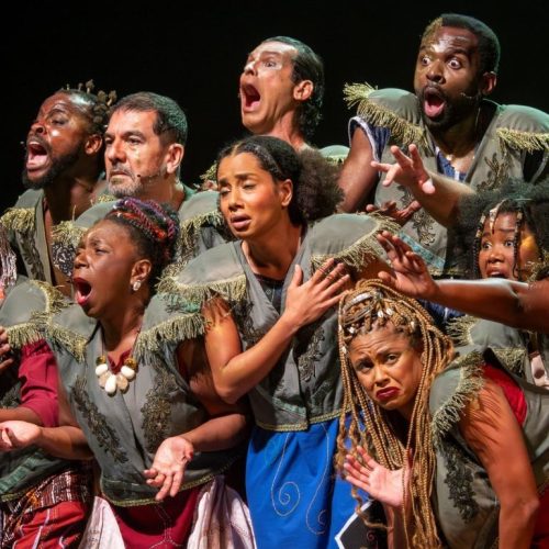 Viva o Povo Brasileiro (De Naê a Dafé) em cartaz na capital com músicas de Chico César