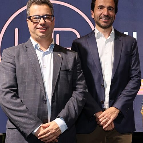 Wish volta a chamar Hotel da Bahia