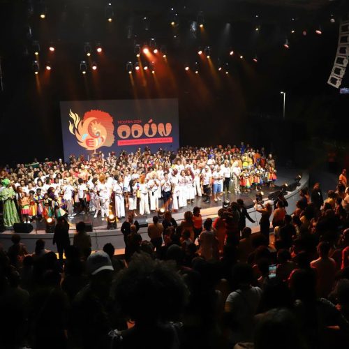 Concha Acústica recebe espetáculo de dança ancestral com 600 artistas