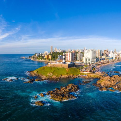 Turismo internacional no Brasil registra marca histórica em menos de um ano; Salvador foi via de acesso para mais de 100 mil voos