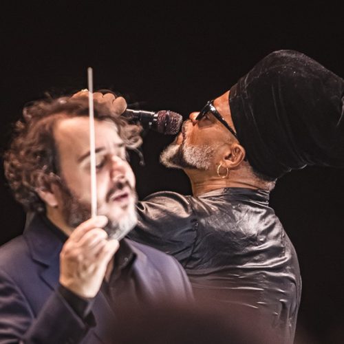 Espetáculo ‘Afrossinfonicidade’ une Carlinhos Brown e Orquestra Ouro Preto em BH
