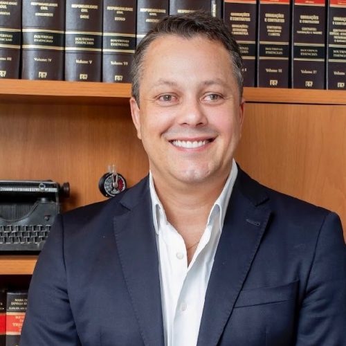 Advogado baiano Rodrigo Accioly é convidado para curso internacional na Universidade de Bolonha