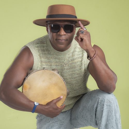 Wilson Café homenageia lendas do samba em apresentação no Furdunço