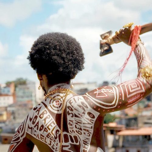 Série com terreiros da Bahia estreia no Globoplay e Canal Futura