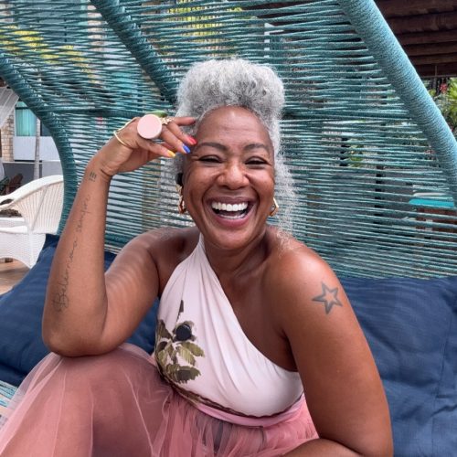 Wladia Goes participa da nova campanha de Dove sobre o movimento #ShareTheFirst