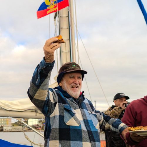 Aleixo Belov é homenageado em cidade do Ártico durante expedição pela Passagem Nordeste