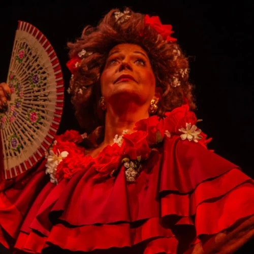 Espetáculo que conta a história da atriz Nilda Spencer inaugura o novo palco do Teatro Vila Velha
