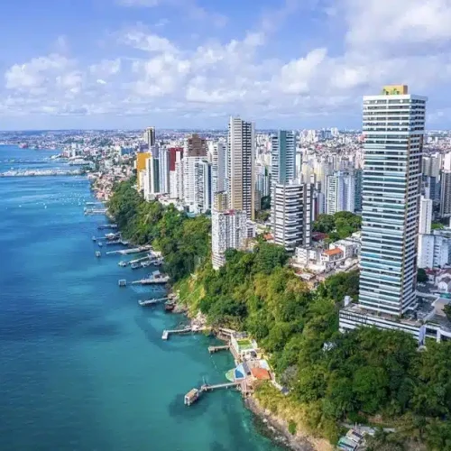 Salvador desponta entre as capitais mais aquecidas do mercado imobiliário em 2025