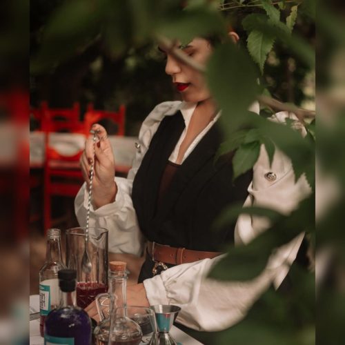 Coquetelaria inaugura em Feira de Santana levando técnica e drinks autorais para a cidade