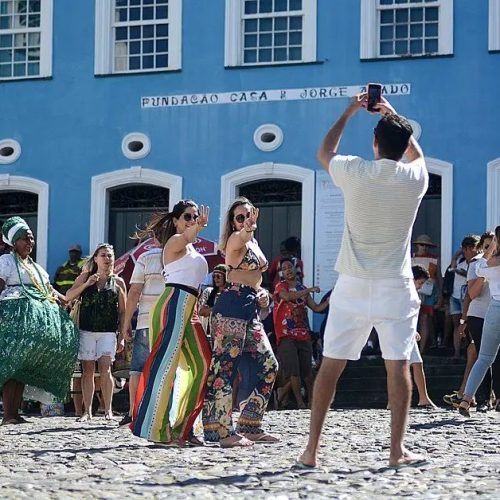 Bahia é o estado do Nordeste que mais atraiu visitantes internacionais em 2024