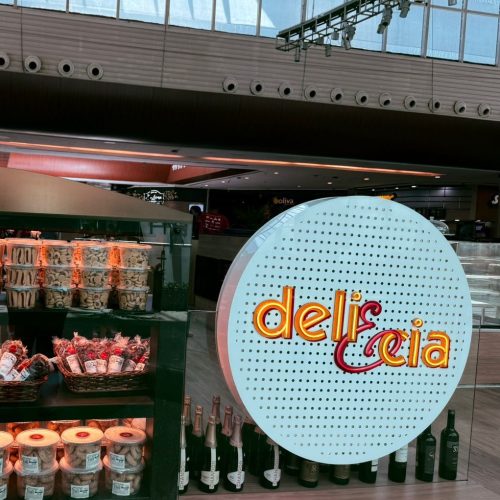 Deli e Cia celebra 30 anos com abertura de loja no Salvador Shopping