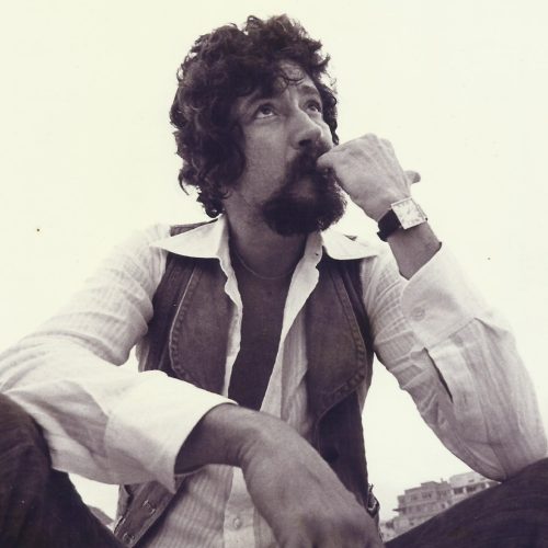 Exposição imersiva em homenagem a Raul Seixas acontece no MIS, em São Paulo