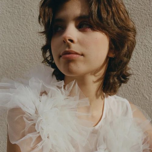 Flor Gil faz show intimista em Salvador antes de se apresentar no Rio e em SP