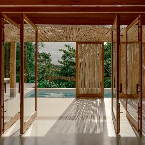 Mansão entre vilarejos de Trancoso e Caraíva é destaque na Casa & Jardim