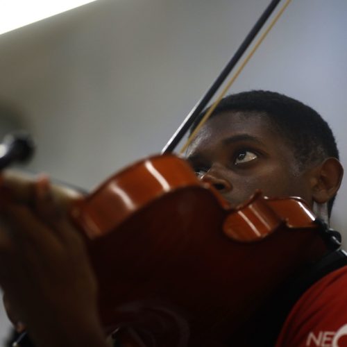 Neojiba abre inscrições para núcleos de música na capital e no interior