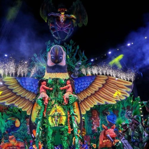 Azul Linhas Aéreas muda letra de jingle para homenagear Festival de Parintins