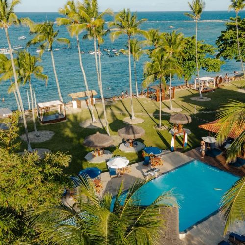 Pousada Caeira é destaque em Morro de São Paulo com áreas de lazer e serviços selecionados