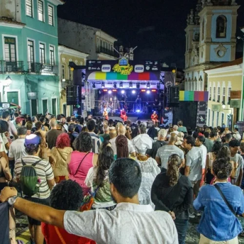 Feira literária do Pelourinho ultrapassa a de Paraty, no Rio, e se consolida como uma das maiores do país