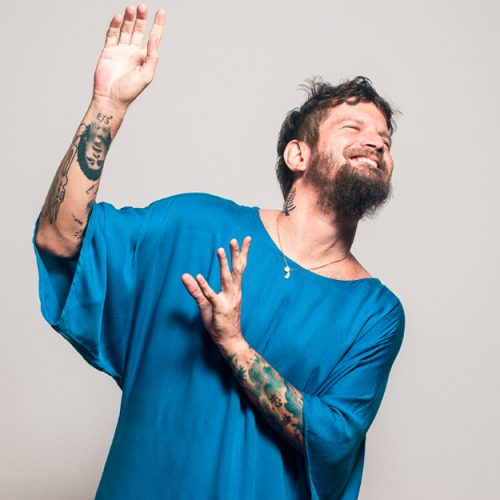 Saulo transforma Jardim dos Namorados em aquecimento gratuito para o Carnaval de Salvador