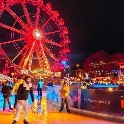 Mercados de Natal tomam paisagem de Berlim